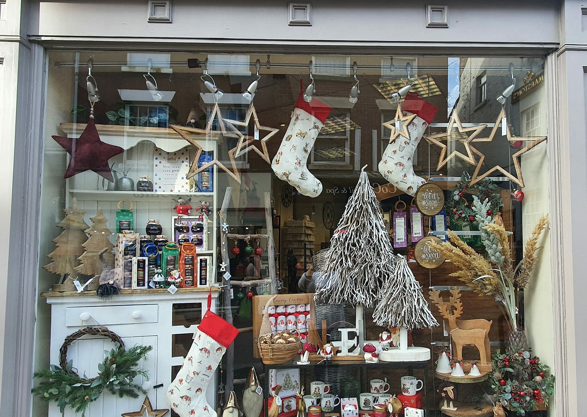 elizabeth marie store front