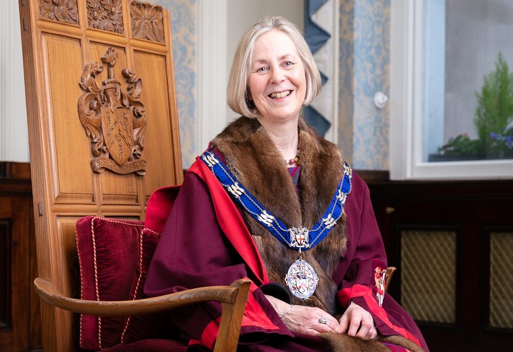 Amanda Waring, Master