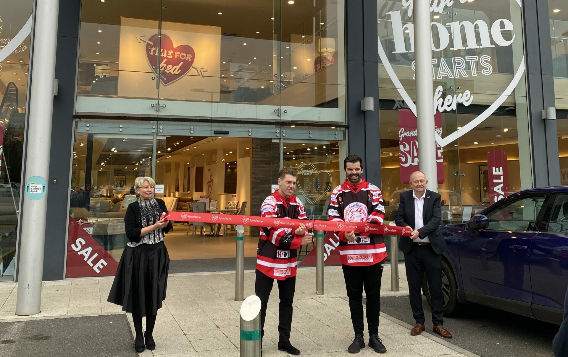 Swindon ribbon cut 2